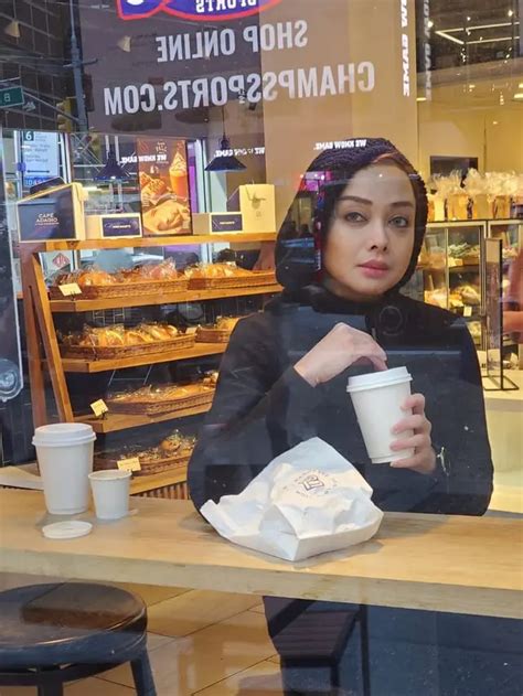 6 Potret Terry Putri Liburan Ke Amerika Tampil Menawan Dengan Gaya Hijabnya Hot Liputan6