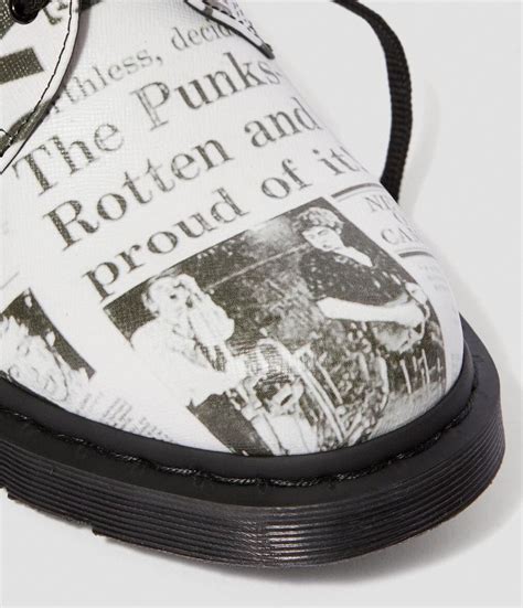 Dr Martens Sex Pistols Black White New Backhand Strawgrain Smooth