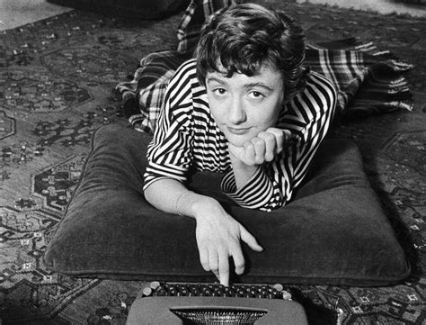 Королева эпатажа Франсуаза Саган: к чему привела «старую стрекозу ...