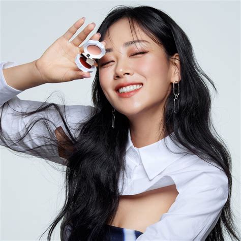 Naked Bibi Brasil On Twitter C L Brit S Mode D Emploi Peach