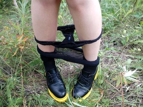 Mature MILF Walking Naked In The Woods Colombian Public Nudity Porn XHamster