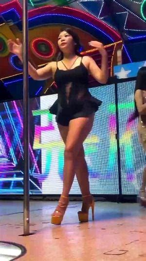 Watch 熟女美尻鋼管熱舞秀 婷婷 熟女 性感 跳舞 脱衣 美尻 美腿 Porn SpankBang