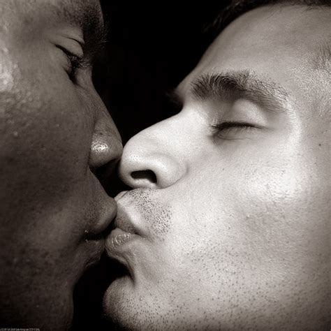 A gota D água Beijo gay na Globo em plena manhã Avanço no combate a homofobia