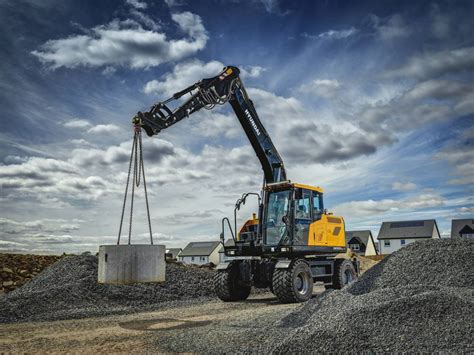 Hyundai Unveils Hw150a Cr Wheeled Excavator Highways Today