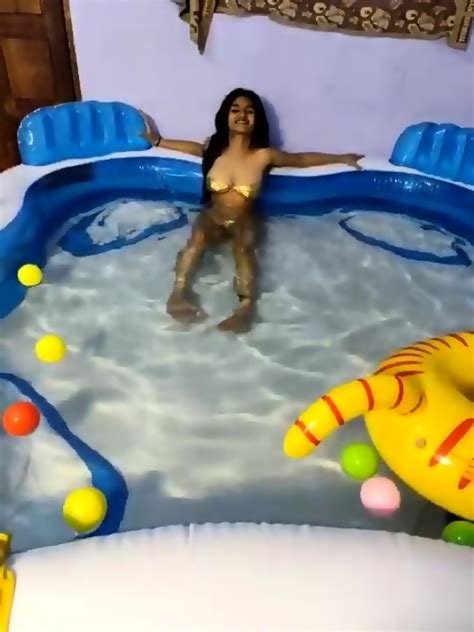NUDE BATH MALLU GIRL CUTE