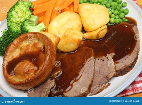 Roast Beef Sunday Dinner Stock Image Image 33602201