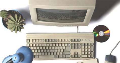 STIMMT! 15 witzige PC Momente aus den 90ern, die wir alle kennen