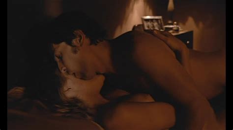 Naked Elizabeth Alexander In Summerfield