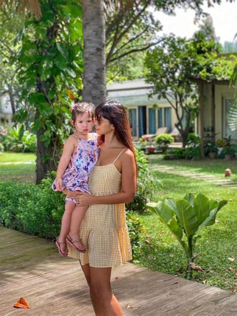 Si U M U H Anh Tung Nh Ph D Ng P V I Bikini Trong K Ngh G I M T Con M V Ng M T V N