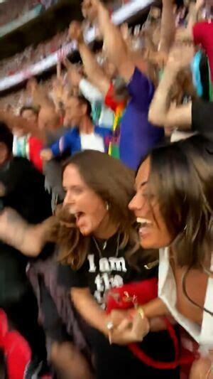 Jules Breach Leaked Nude Photos And Videos