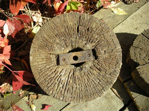 Жернова малые ручная мельница № 2 | Добро пожаловать на Кодудельку!