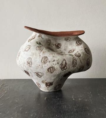 Сосуды с морского дна: фактурные керамические вазы от краснодарской ...