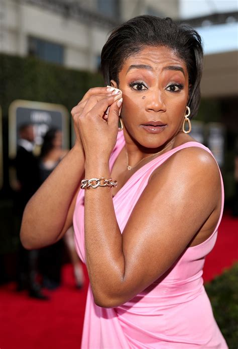 Tiffany Haddish Stops to Touch Up Her Makeup at the 2020 Golden Globes ...