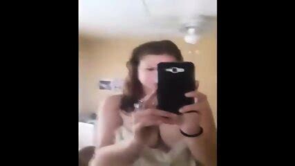 Hot White Chick Show Her Body On Periscope