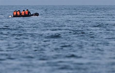 Cinq Migrants D C Dent Au Cours Dune Tentative De Travers E De La Manche