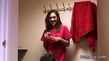 Poup E Coquine Obtient Cum Charge Sur Son Visage Manger Tout La Cr Me Xvideos