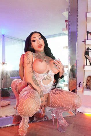 Pretty Tranny Luscious Hentai Manga Porn