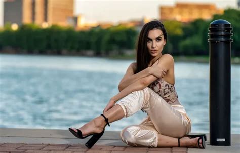 Wallpaper girl pose brunette channel heels for mobile and desktop section девушки