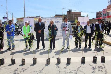 D A Mundial Del Medio Ambiente Canjean Plantas Por Botellas Y Latas En