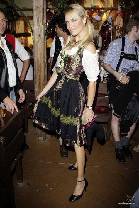 Oktoberfest Hot Girls And Beer