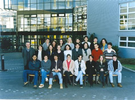 Photo de classe TL4 de 1996 Lycée De La Communication Alain Colas