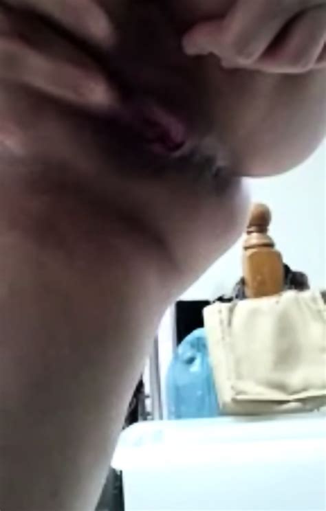 Filipina MILF Fingering