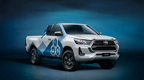 Toyota lanzará la Hilux híbrida en 2024 Maquinac