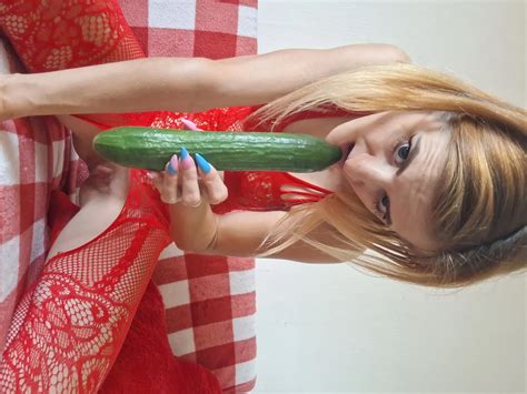 Playing With Cucumber Nude Pics Xhamster