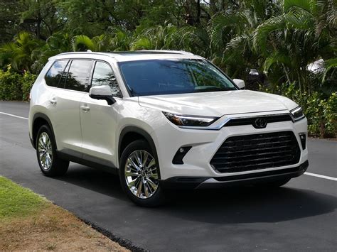 Toyota 2025 Highlander Reviews - Lucas Coleman