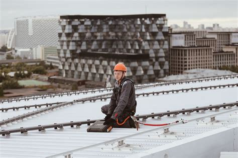 Оснащение страховочными системами кровли стадиона | High Safety
