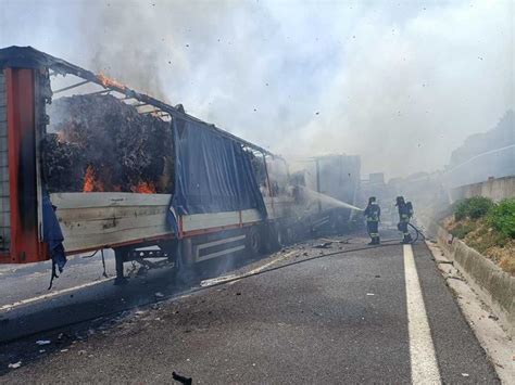 Incidente Oggi A14 Tra Grottammare E San Benedetto Due Morti