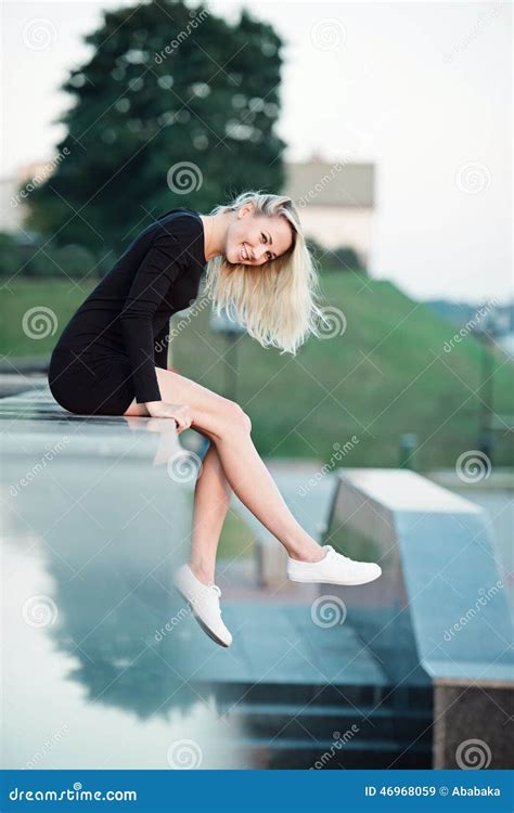 Beautiful Blonde Girl Portrait On The Street Stock Image Image Of Lonely Sunglasses
