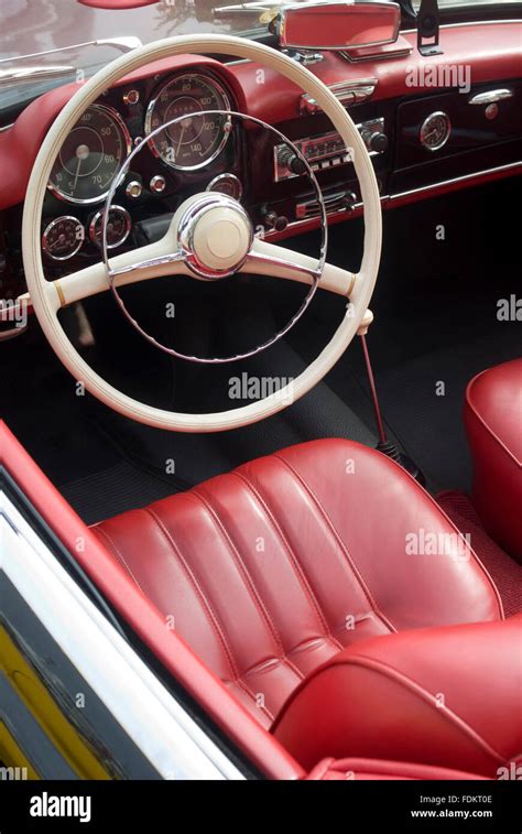 Interior of an old Mercedes-Benz 230 SL Roadster Stock Photo - Alamy