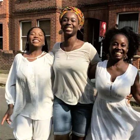 Hot Sexy Akosua Busia Bikini Pics