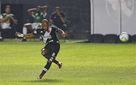 Fellipe Bastos Revela Ambi Es Altas Do Vasco Em Clube Grande Temos