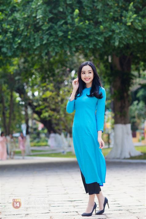 Hot girl 2 miền khoe vẻ đẹp đặc trưng trong tà áo dài truyền thống