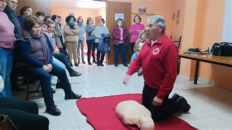 Mujeres Del Grupo Amanecer Participan En Una Charla Taller De