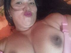 Casada milf amadora pelada exibindo a buceta e seus peitões Porno Carioca