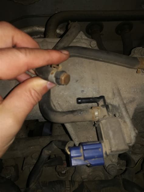 Нужна подсказка. — Nissan Almera II (N16), 1,5 л, 2005 года ...