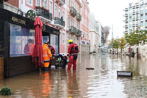 Nouvelles Inondations à Lisbonne Après De Fortes Pluies