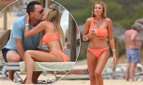 John Terry S Wife Toni Parades Her Gym Honed Abs In A Skimpy Peach Bikini As The Couple