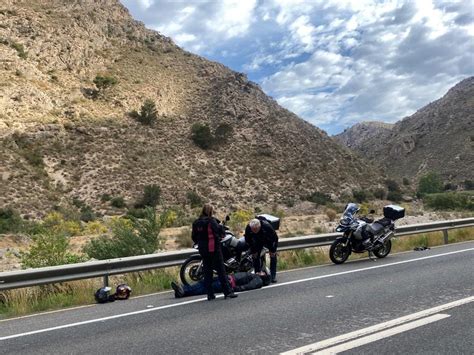 Accidente En Granada Herido Un Motorista En V Lez De Benaudalla Tras