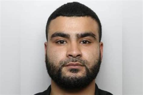 police hunt men  christmas day shooting