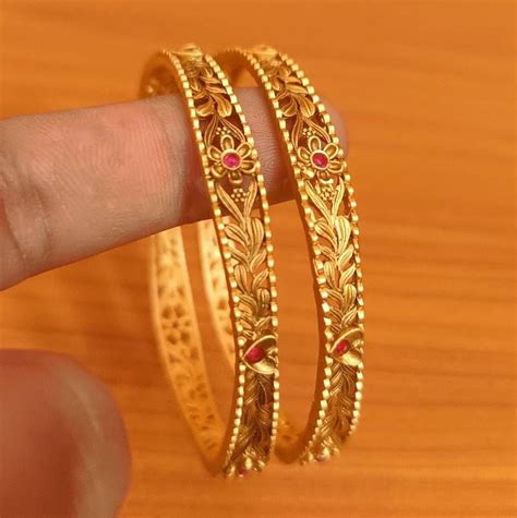 Latest Designer Gold Bangles Round Laxury Unique Dubai Bangles