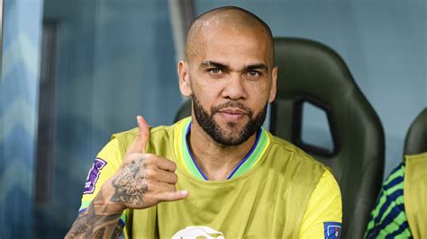 Cinsel saldırı suçundan 12 yıl hapsi istendi Eski futbolcu Dani Alves