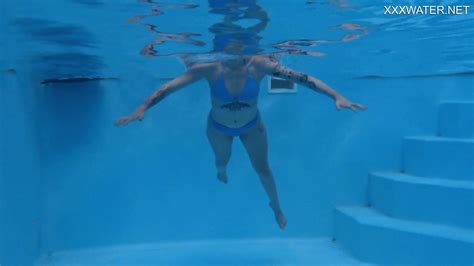 Gorgeous Mimi Cica Swims Nude In The Pool