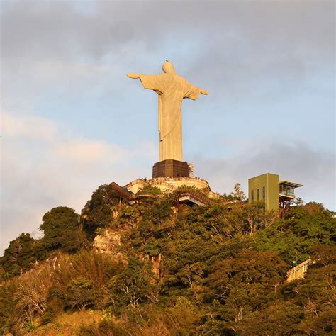 Statue am Vermelha-Strand in Rio de Janeiro - Creative Commons Bilder