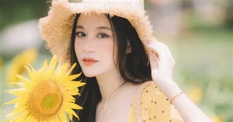 Hot Girl H Th Ng M I G Y Th Ng Nh V I B Nh B N Hoa H Ng D Ng B O D N Tr