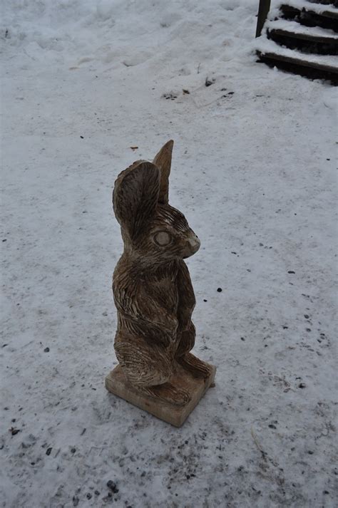 Zajíc - Dřevěné sochy - Galerie Abakuk