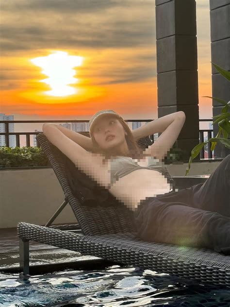 Showbiz Vi T Lo T M Nh N N Ng B Ng V I Bikini